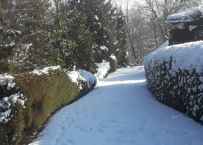 Tenuta Degli Angeli Rossi Bed & Breakfast Asti